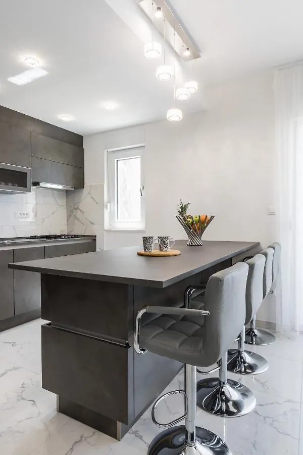Elysian Zen Luxury Apartment - Two Bedroom Apartment With Terrace And Sea View Split