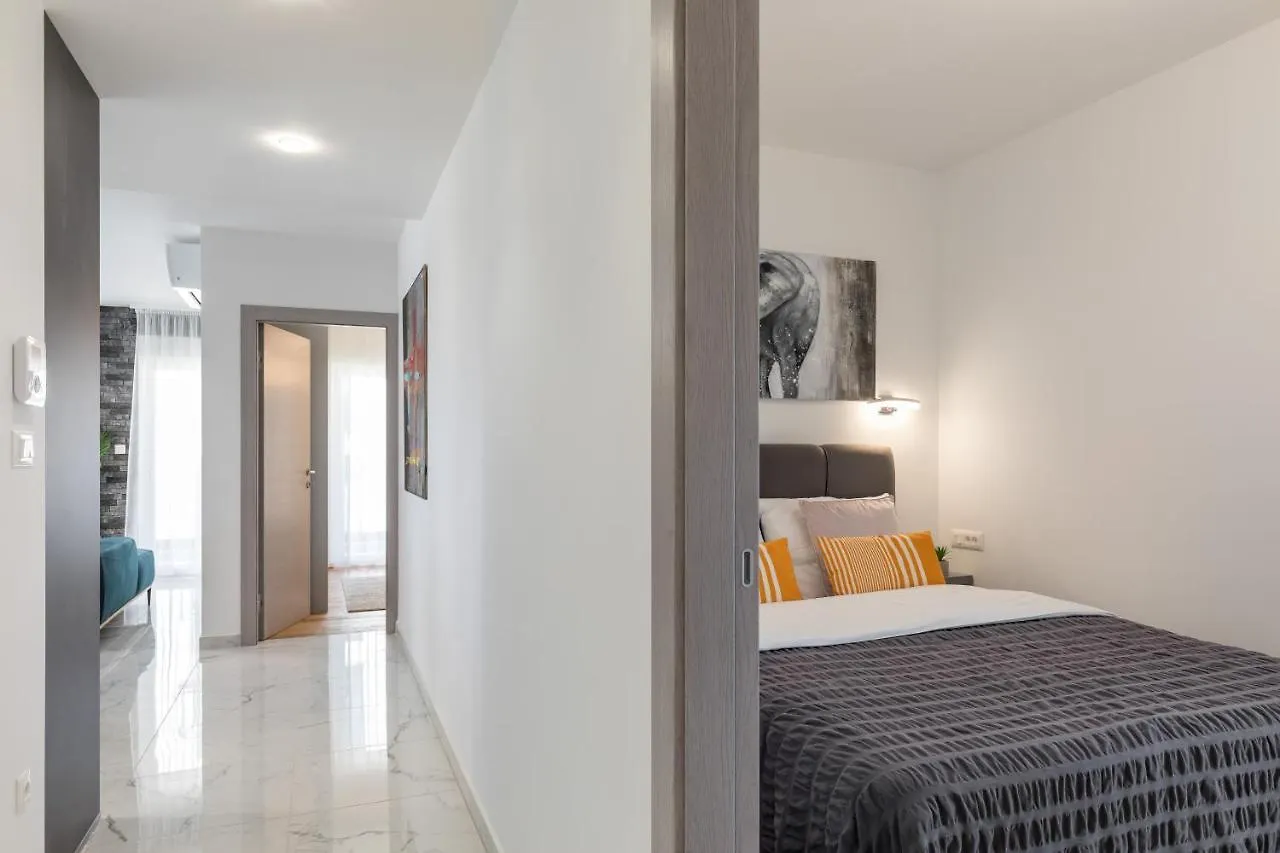 Elysian Zen Luxury Apartment - Two Bedroom Apartment With Terrace And Sea View Split