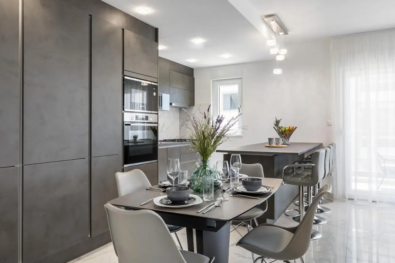 Elysian Zen Luxury Apartment - Two Bedroom Apartment With Terrace And Sea View Split